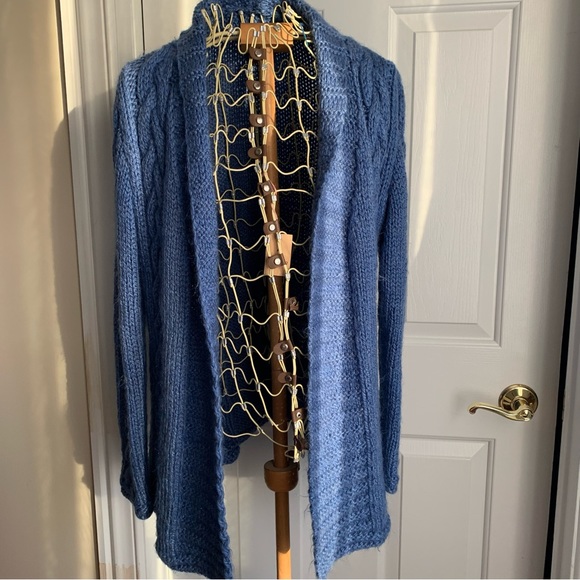Hand crafted Knit Medium Sweater Cardigan - Picture 2 of 4